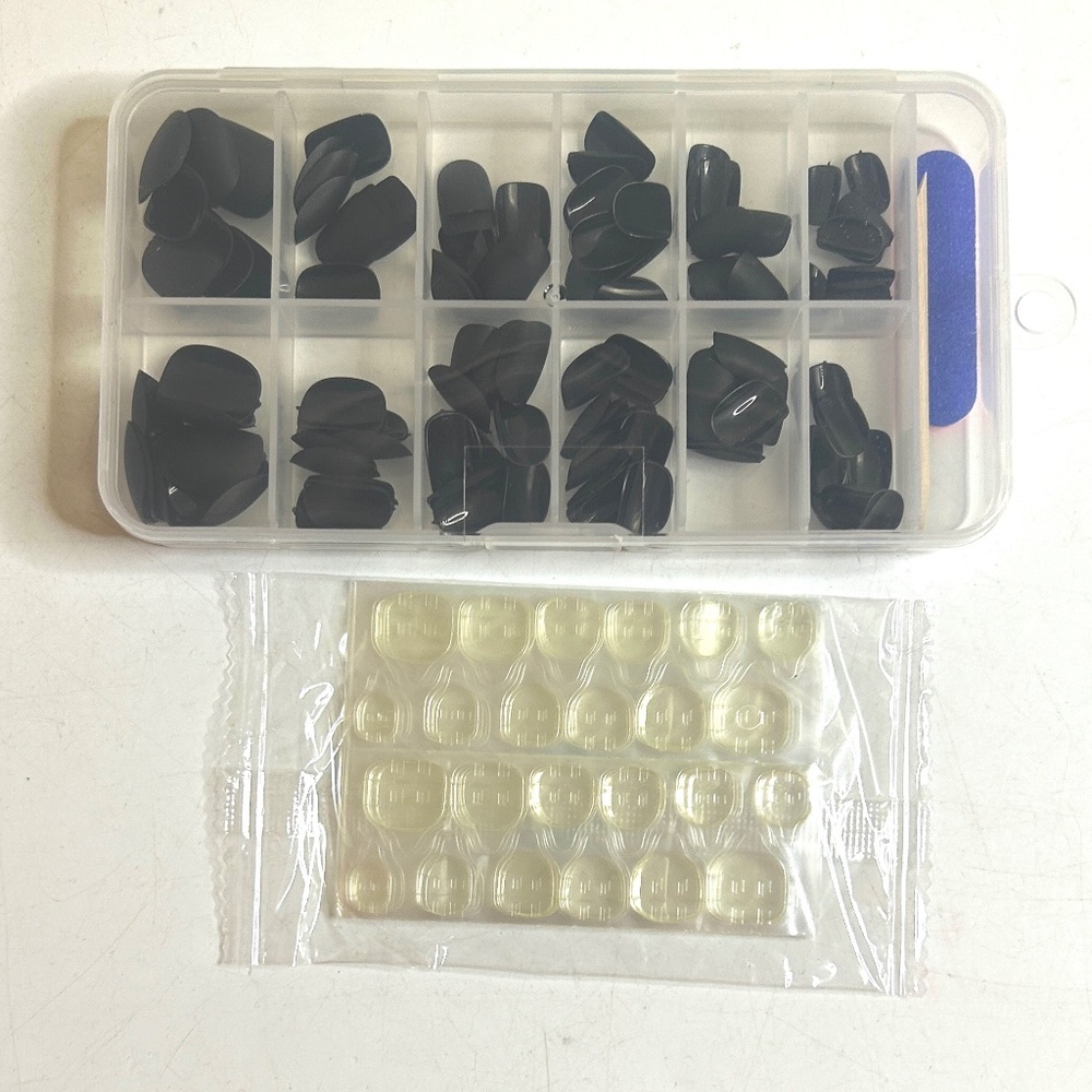 Matte Black Short Square 120 Press on Nails - Picture 4 of 8